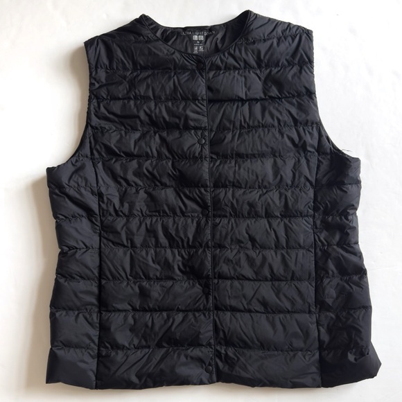 Uniqlo Jackets & Blazers - Uniqlo Ultra Light Down Puffer Vest Womens XL Black Quilted Packable Hiking Snap